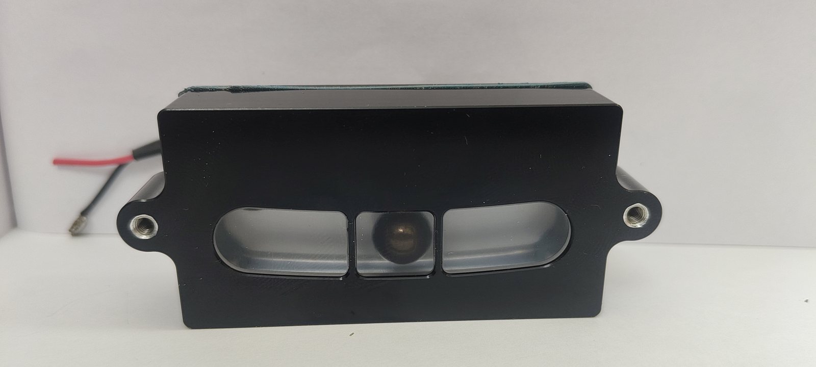 Bank indicator LRU with illuminated panel
